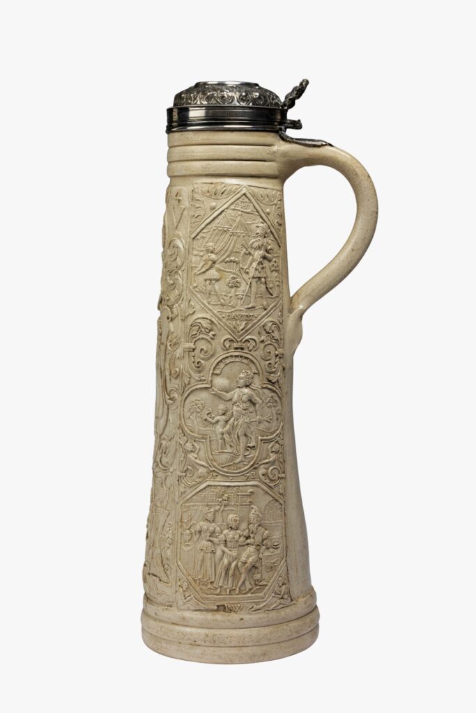 16-th-century-siegburg-stoneware-schnelle-flagon-armorial